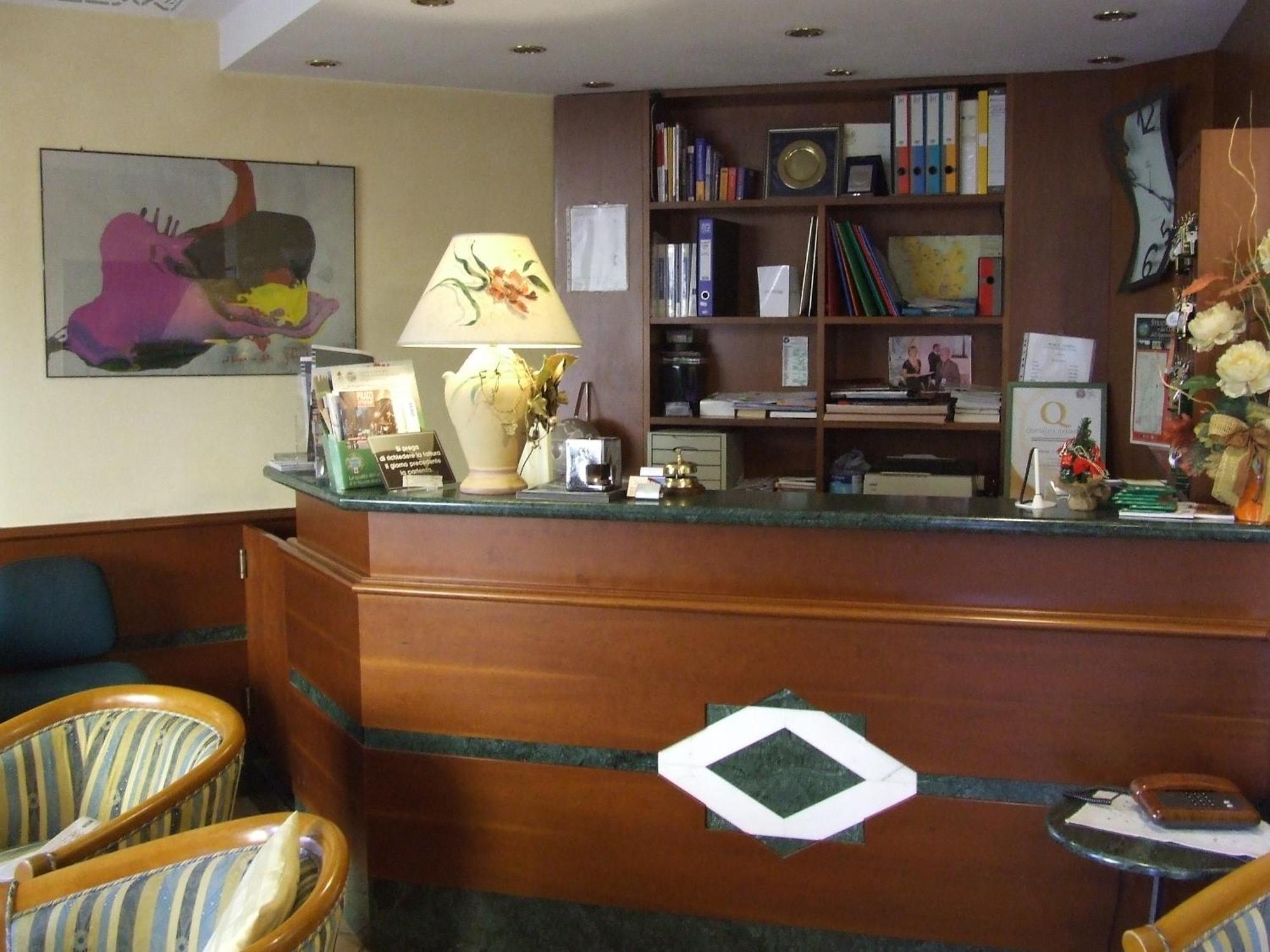 Albergo Il Cochino Montale  Luaran gambar
