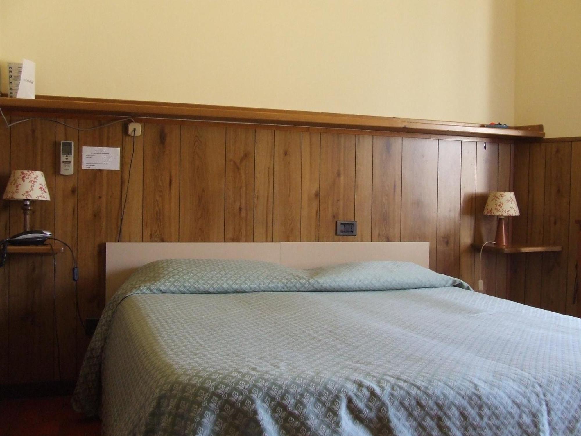 Albergo Il Cochino Montale  Luaran gambar