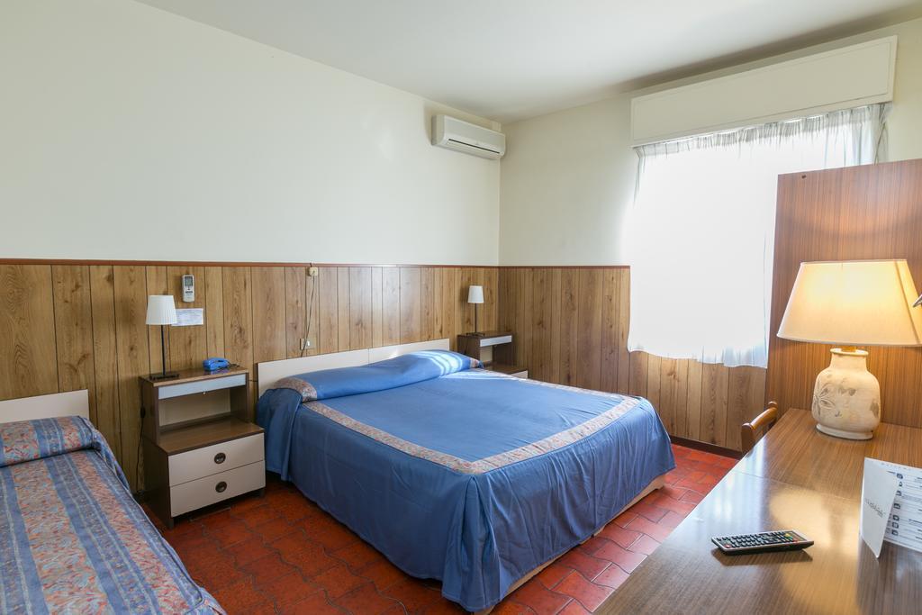 Albergo Il Cochino Montale  Luaran gambar