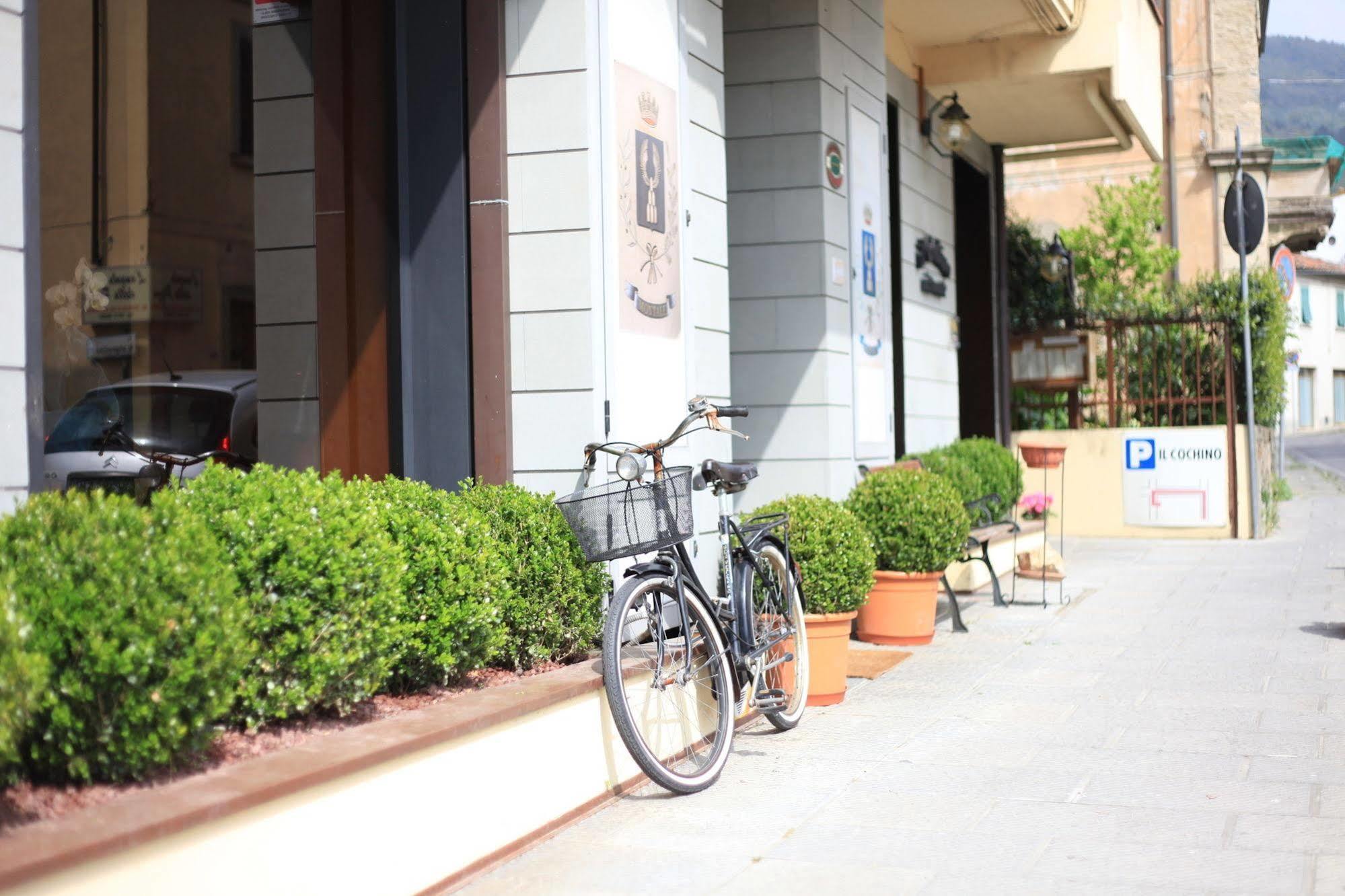 Albergo Il Cochino Montale  Luaran gambar