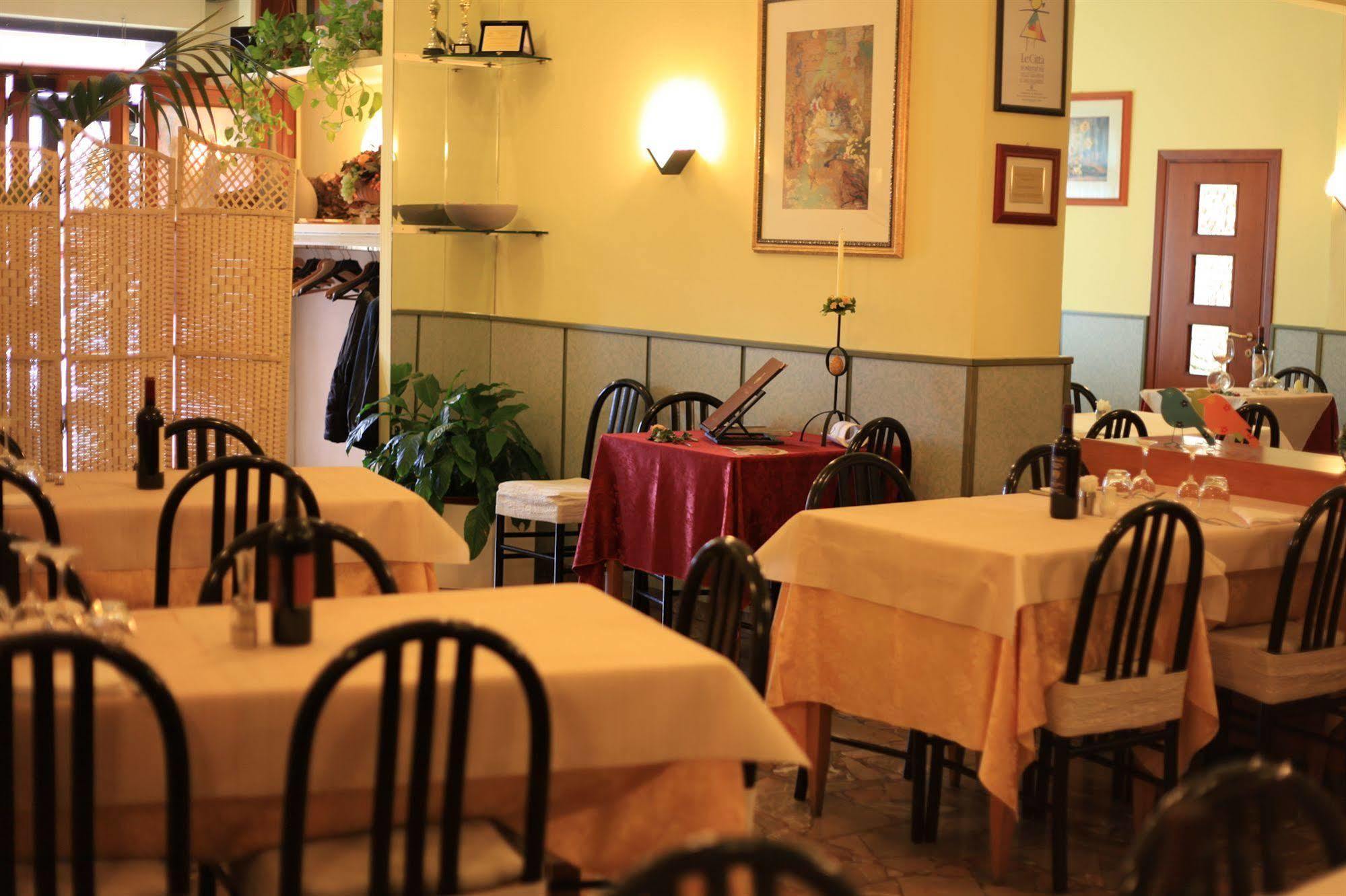 Albergo Il Cochino Montale  Luaran gambar